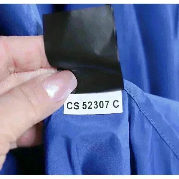 Men's Helly Hansen Size M Packable reflective pockets jacket - Picture 13 of 13